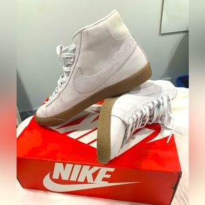 Men’s Nike Court Vision Mid (White) Size 11